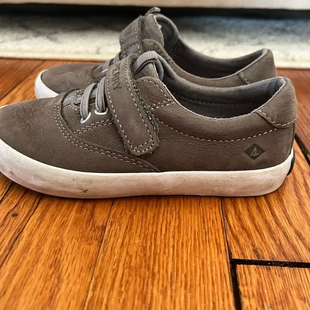 Sperry Topsider Little Kid's Grey Spinnaker Washable Junior Sneaker Size 8.5